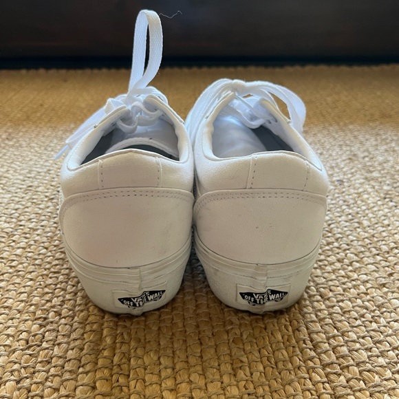 Women’s White Vans- Low Top Ward Sneaker - Picture 8 of 9